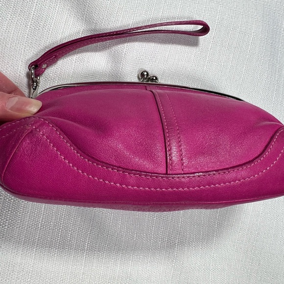 Coach hot pink kiss lock wristlet with strap. Silver hardware. - Picture 4 of 8